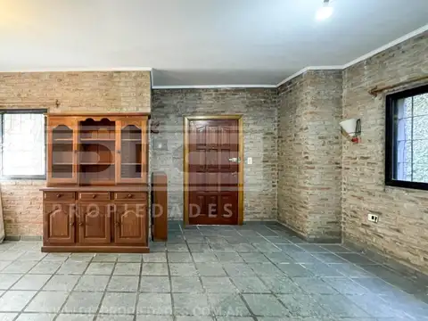 Casa 4 ambientes con 1 baño