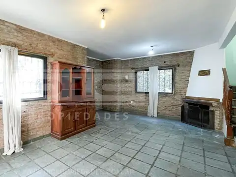 Casa en Venta con 3 cocheras