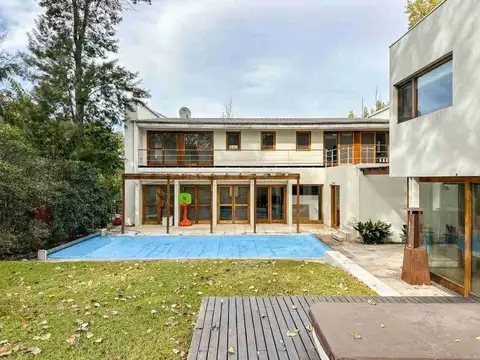 Casa en Venta en La Colina, USD 450.000