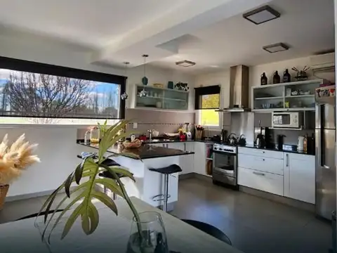 Casa en Venta en Cipolletti, USD 350.000