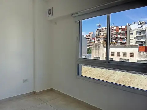 Departamento 1 ambientes al contra-frente. Alquiler en Villa Pueyrredón