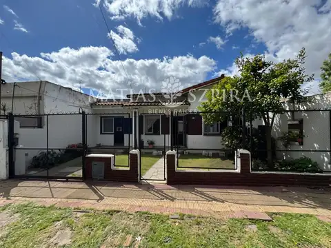 Casa 3 ambientes a refaccionar en Ramos Mejia