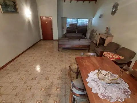 Casa en Venta en Lanus Oeste, USD 145.000