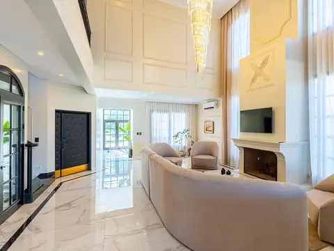 Casa 9 ambientes con 4 baños
