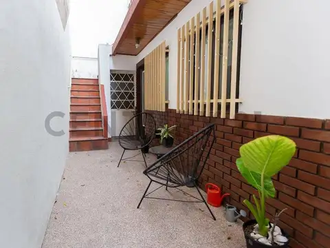 Venta PH 3 ambientes Caseros  Permuta