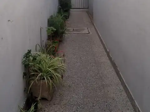 Casa en venta - 3 Dormitorios 1 Baño - La Matanza