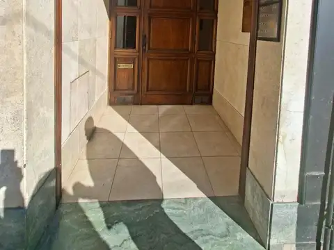 Colon 456, Ciudad