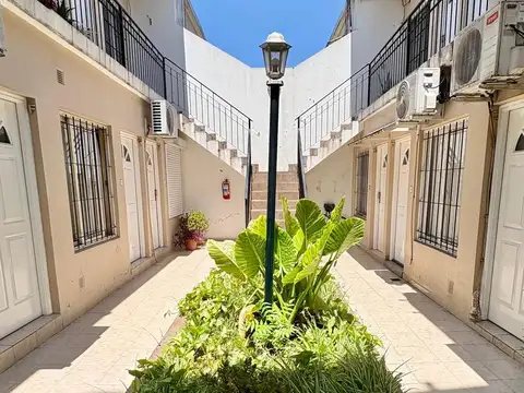 Depto Tipo Casa en Venta de 1 dormitorio