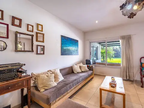 Casa en Venta con 6 cocheras