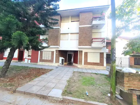 Avenida Bartolomé Mitre 3100, Piso PB