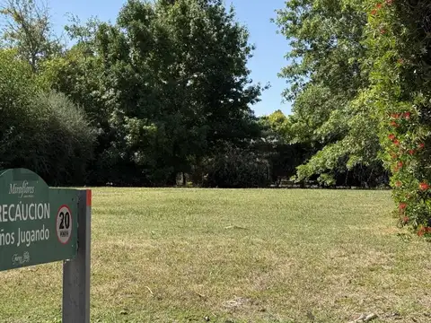 Venta Terreno en Miraflores | Funes Hills