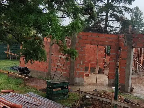 Casa en Construccion a la Venta en El Casco de Alvarez,La Reja