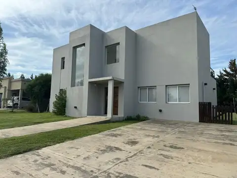 CASA A LA VENTA EN SAN MATIAS AREA 5