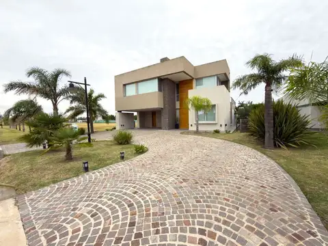 CASA VENTA HARAS DEL SUR III A ESTRENAR VISTA GOLF