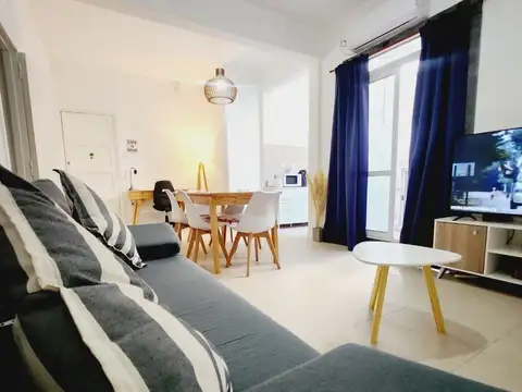Depto Tipo Casa en Alquiler Temporal en Palermo, USD 900