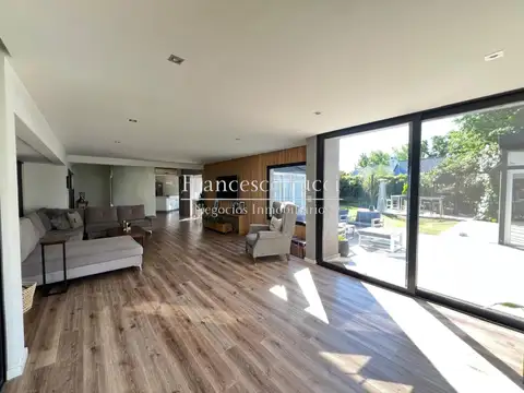 Casa en Venta al Oeste