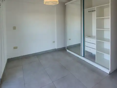 MONO AMBIENTE DIVISIBLE – AMPLIO – EXCELENTE ESTADO - MODERNO