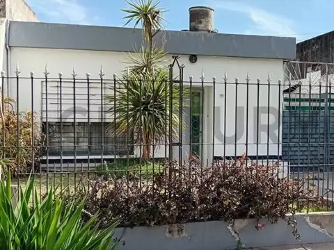 Casa en Venta en Berazategui, USD 67.000