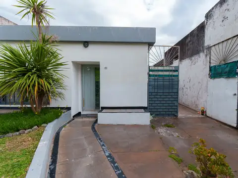 Casa en Venta en Berazategui, USD 67.000