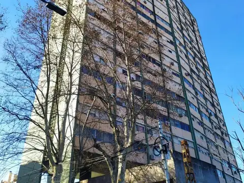 VENTA DE HERMOSO DEPARTAMENTO 3 AMBIENTES EN LINIERS