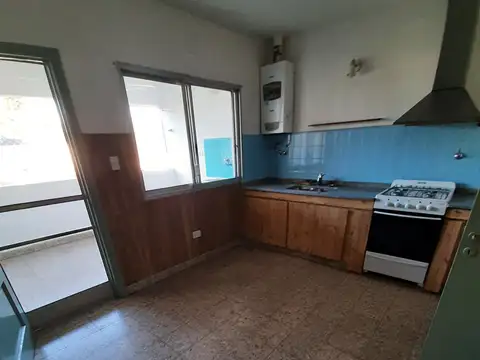 Depto Tipo Casa 4 ambientes con 2 baños