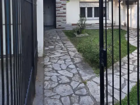 ESPECTACULAR PISO  DE 3 DORMITORIOS EN PQUE CISNEROS 