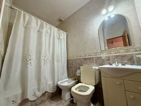 CASA EN VIAMONTE AL 2000