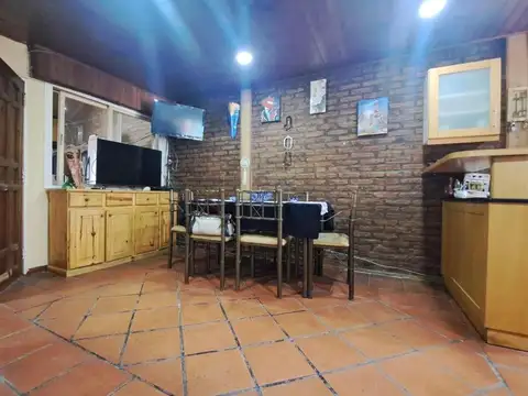 VENTA CASA EN MORENO SUR 3 AMBIENTES