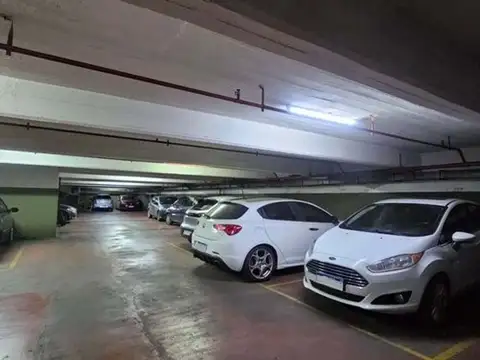 VENTA COCHERA CUBIERTA EN RECOLETA