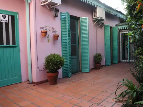 Depto Tipo Casa 3 ambientes con 2 baños