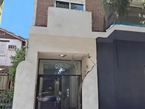 Departamento en venta 2 ambientes en La Lucila-Vias/Libert.