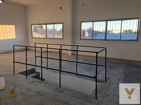 Oficina en Alquiler en Pompeya, $ 1.000.000