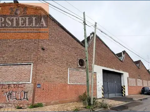 Galpón Comercial 6.140 m² con frente a 4 calles - Lomas Del Mirador