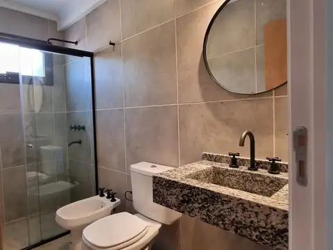 Depto Tipo Casa 5 ambientes con 1 baño