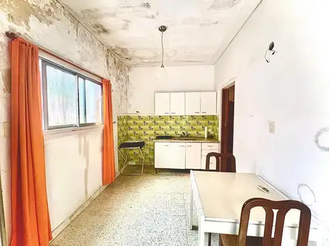 CASA TIPO PH AL FRENTE A RECICLAR Y/O REFACCIONAR