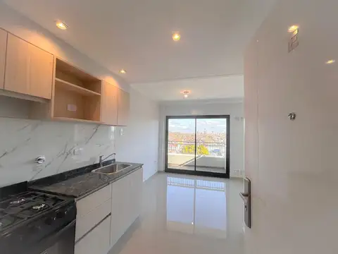 Alquiler hermoso MONOAMBIENTE CON PILETA Y SOLARIUM