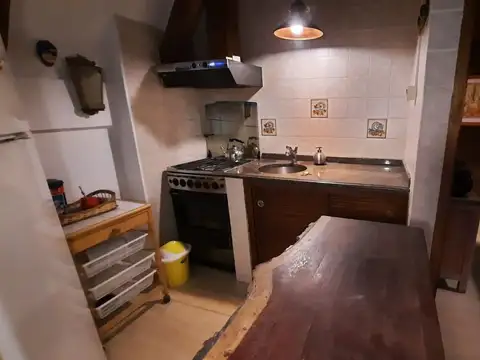 Casa 4 ambientes con 1 baño