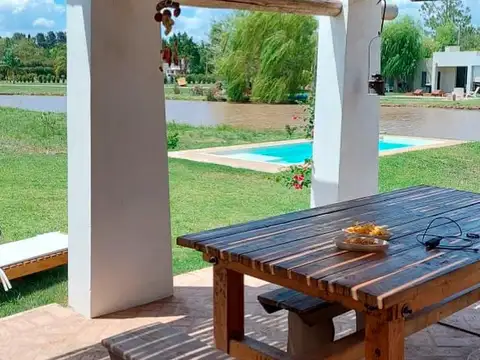 Casa 2 Dormitorios, 600 m2 - Solares Del Carcarañá, Oliveros | Venta