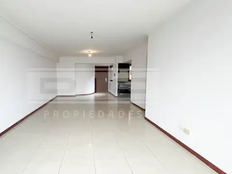 Oficina 4 ambientes con 2 baños