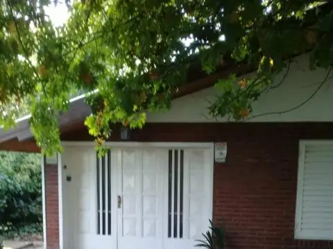 Casa 3 ambientes con 2 baños