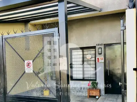 Casa 3 ambientes con 2 baños
