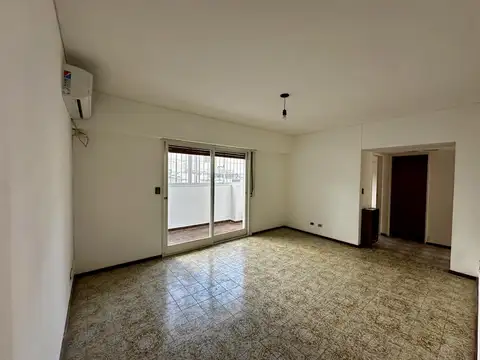 Muy lindo depto de 3 amb, todo luz  Excelente estado