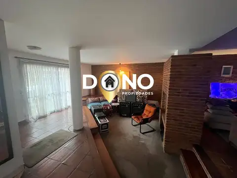Casa 6 ambientes con 4 baños