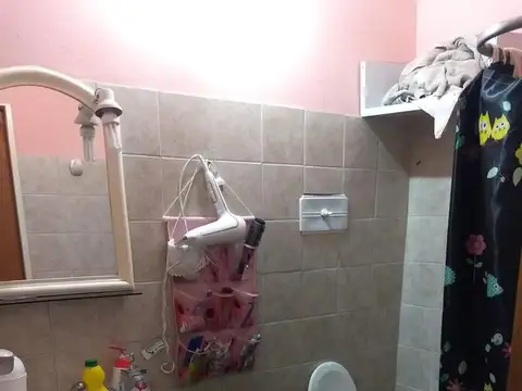 Casa 7 ambientes con 3 baños