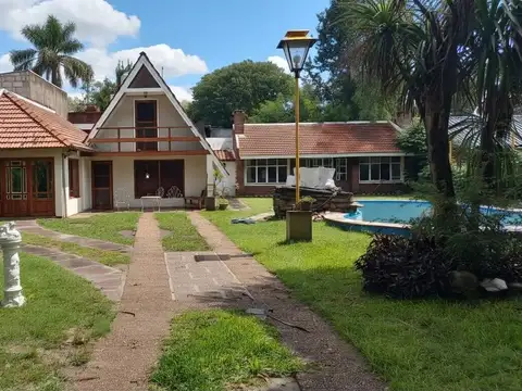 Casa en Venta con 5 cocheras
