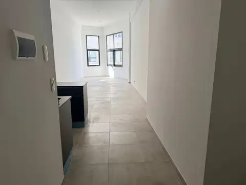 Departamento en Alquiler en Parque Chacabuco, $ 665.000