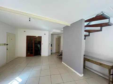 Depto Tipo Casa 3 ambientes con 2 baños