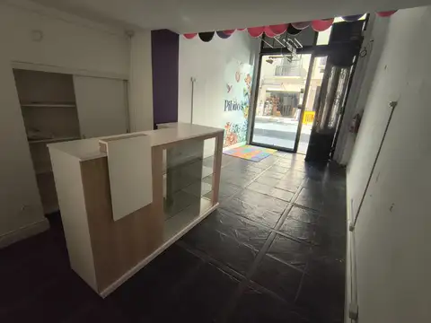 Local en Alquiler Via Púb.