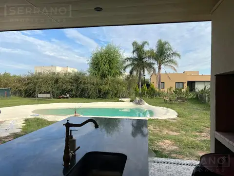 Venta Casa 5 ambientes con Piscina en Barrio Cerrado Los Juncos - Luján