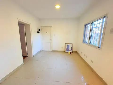Depto Tipo Casa en Venta 40 años